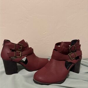 Women’s Maroon ankle boots